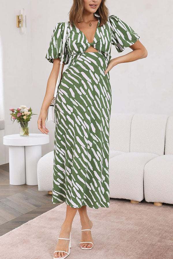 Gracefully Styled Dress for Any Occasion