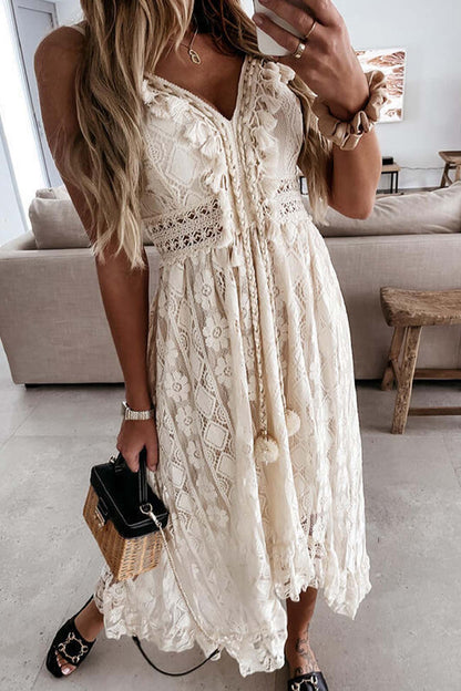 Beautifully Finished Dress in a Timeless Design