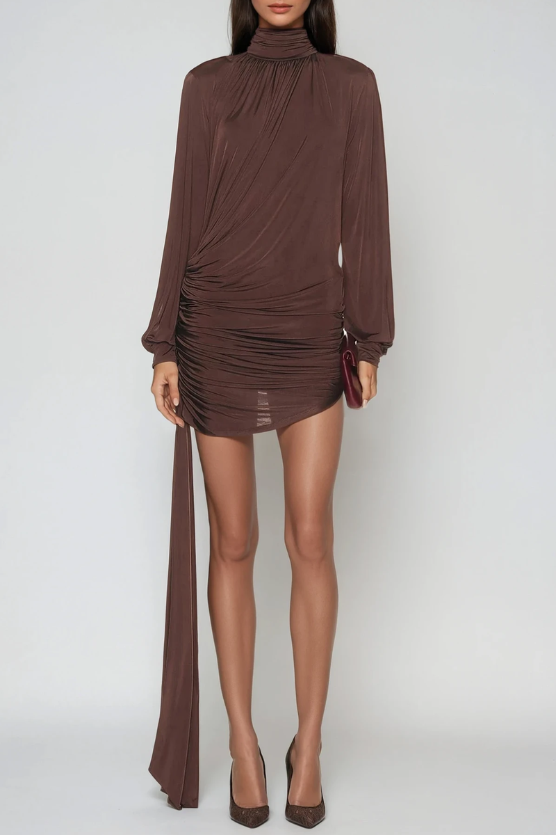 Effortlessly Elegant Dress with a Timeless Design