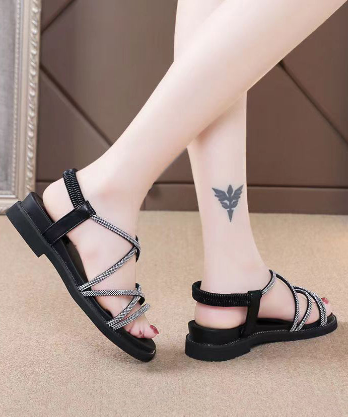 Effortlessly Elegant Sandals with a Timeless Design