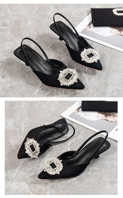 Effortlessly Elegant Garment with a Timeless Design