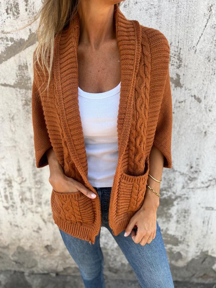 Effortlessly Elegant Cardigan with a Timeless Design