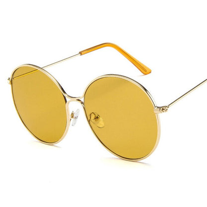 Sophisticated Garment with a Clean Classic Look