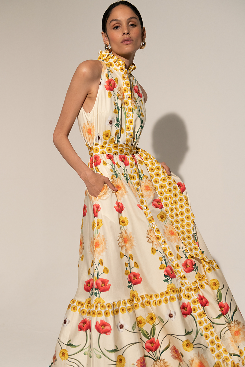 Gracefully Styled Dress for Any Occasion