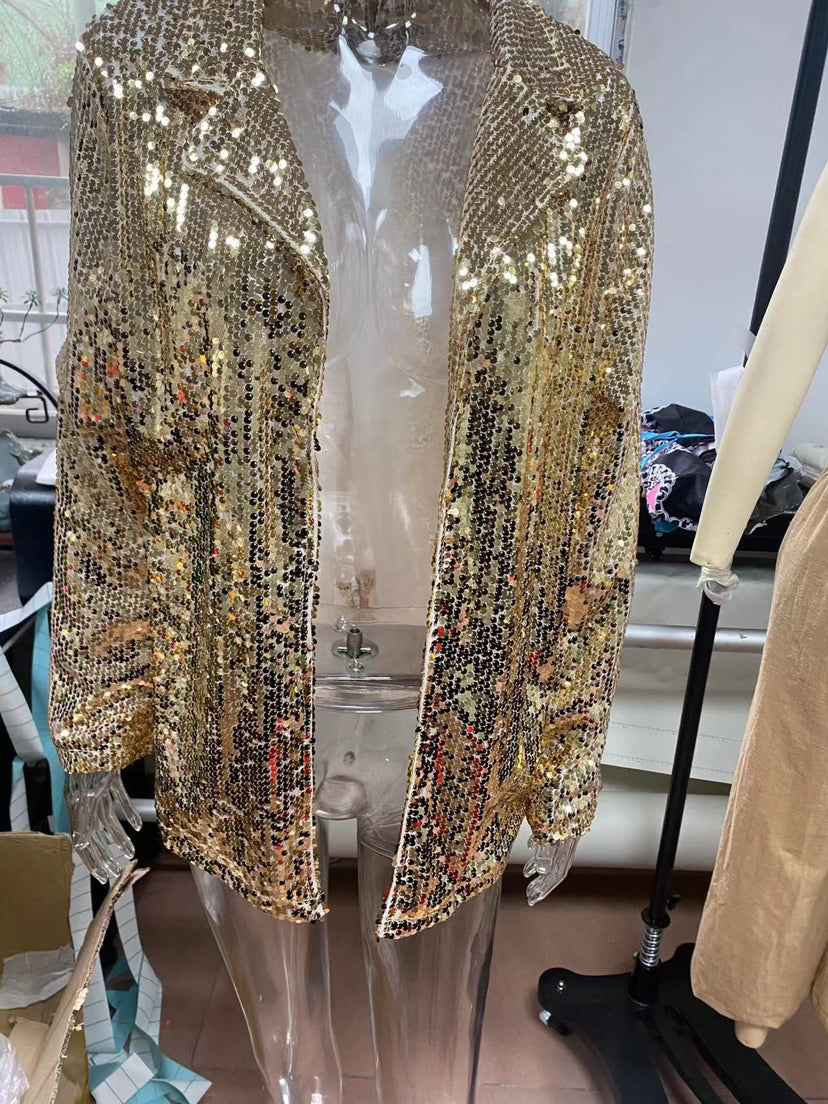 Well Tailored Garment with a Graceful Silhouette