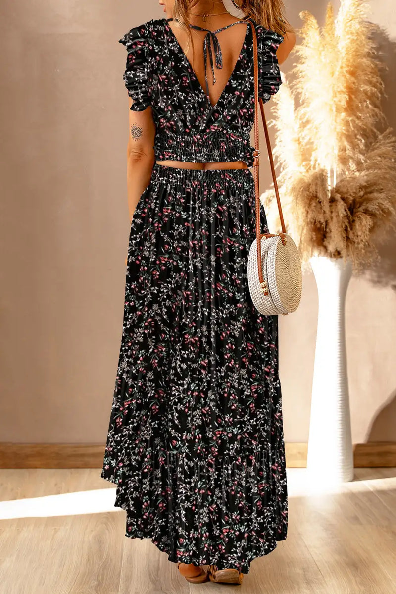 Effortlessly Elegant Garment with a Timeless Design