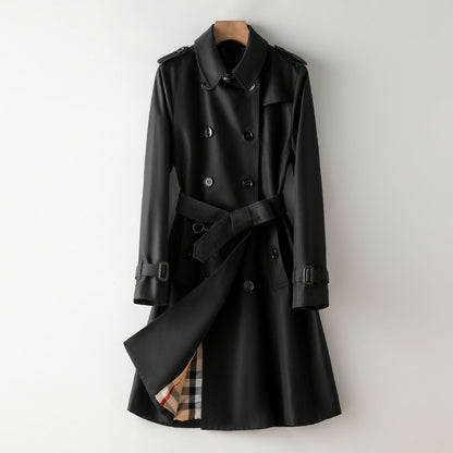 Well Tailored Coat with a Graceful Silhouette