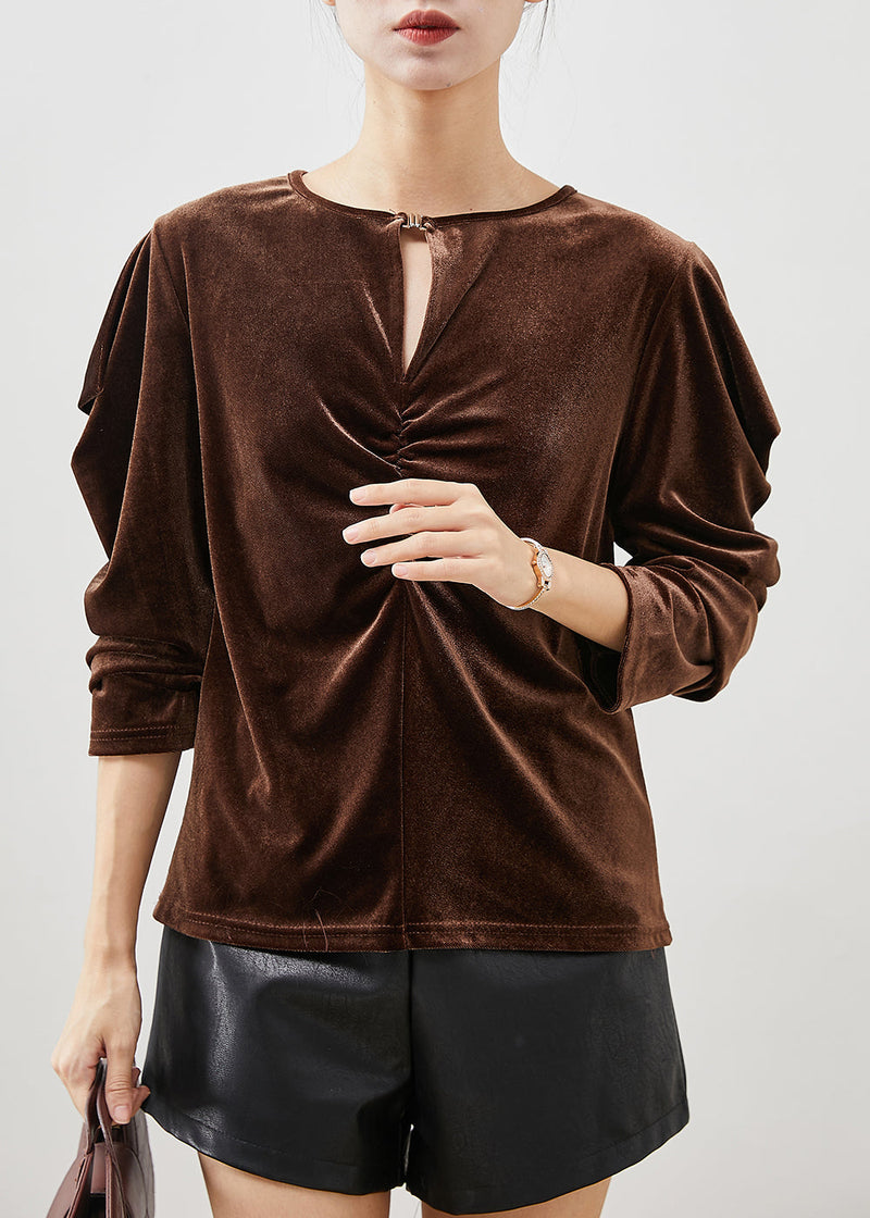 Well Tailored Blouse with a Graceful Silhouette