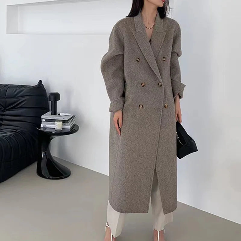Elegantly Styled Coat for Everyday Wear