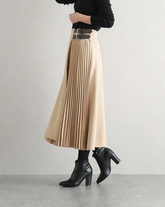 Sophisticated Garment with a Clean Classic Look