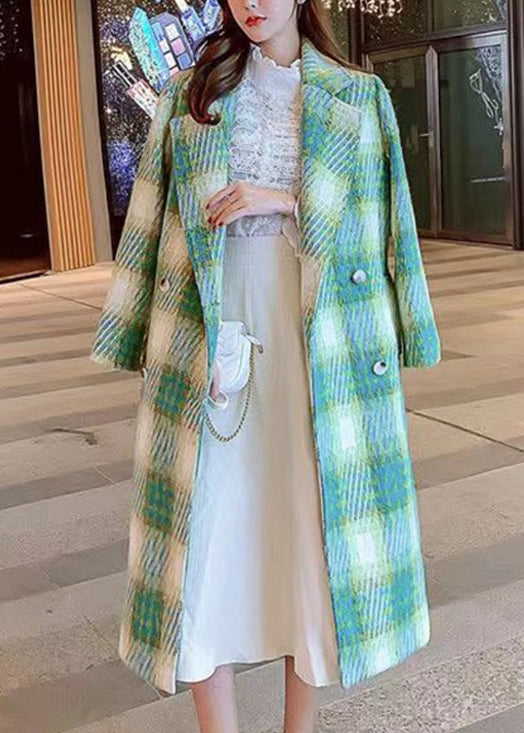 Gracefully Styled Coat for Any Occasion