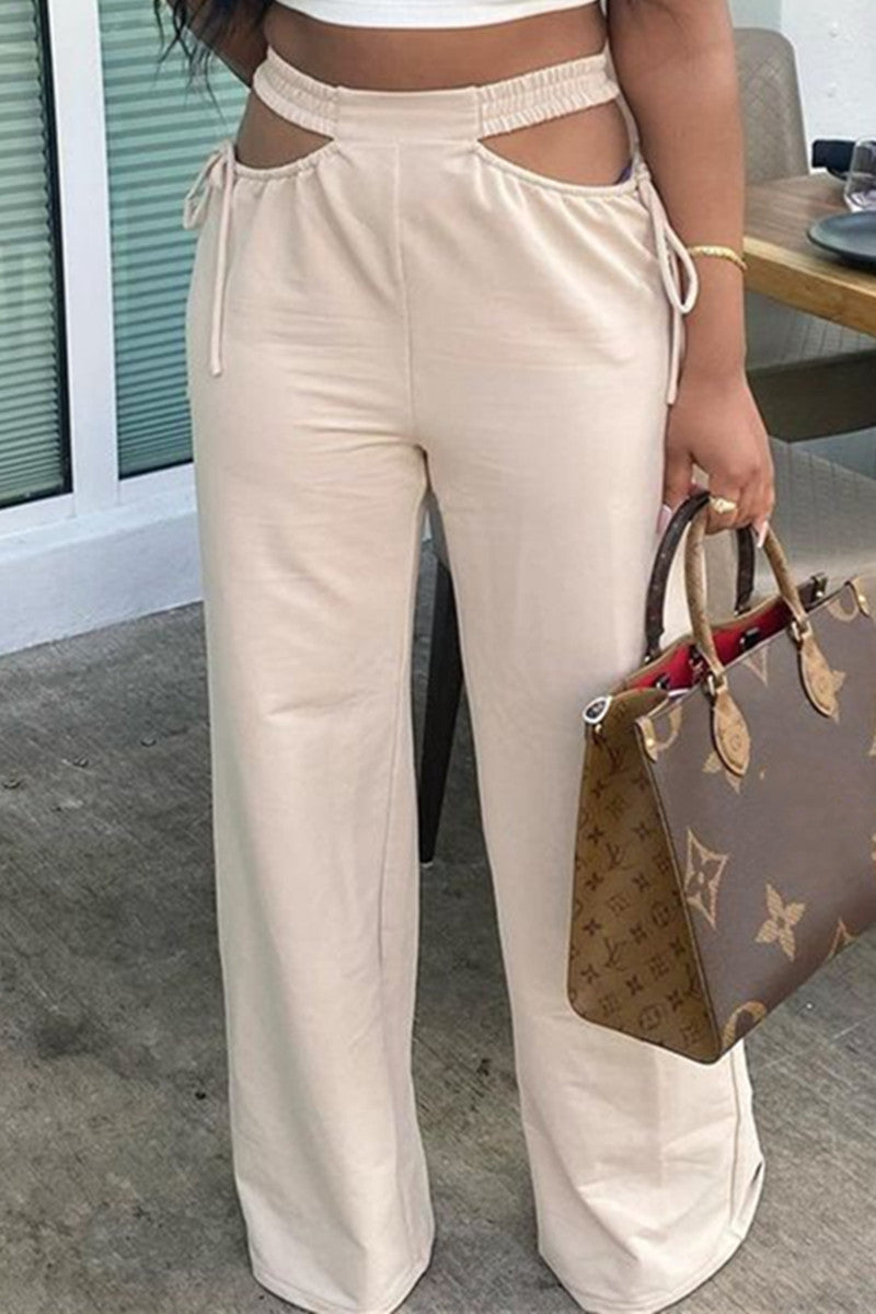 Classic Vintage Trousers with a Flattering Fit