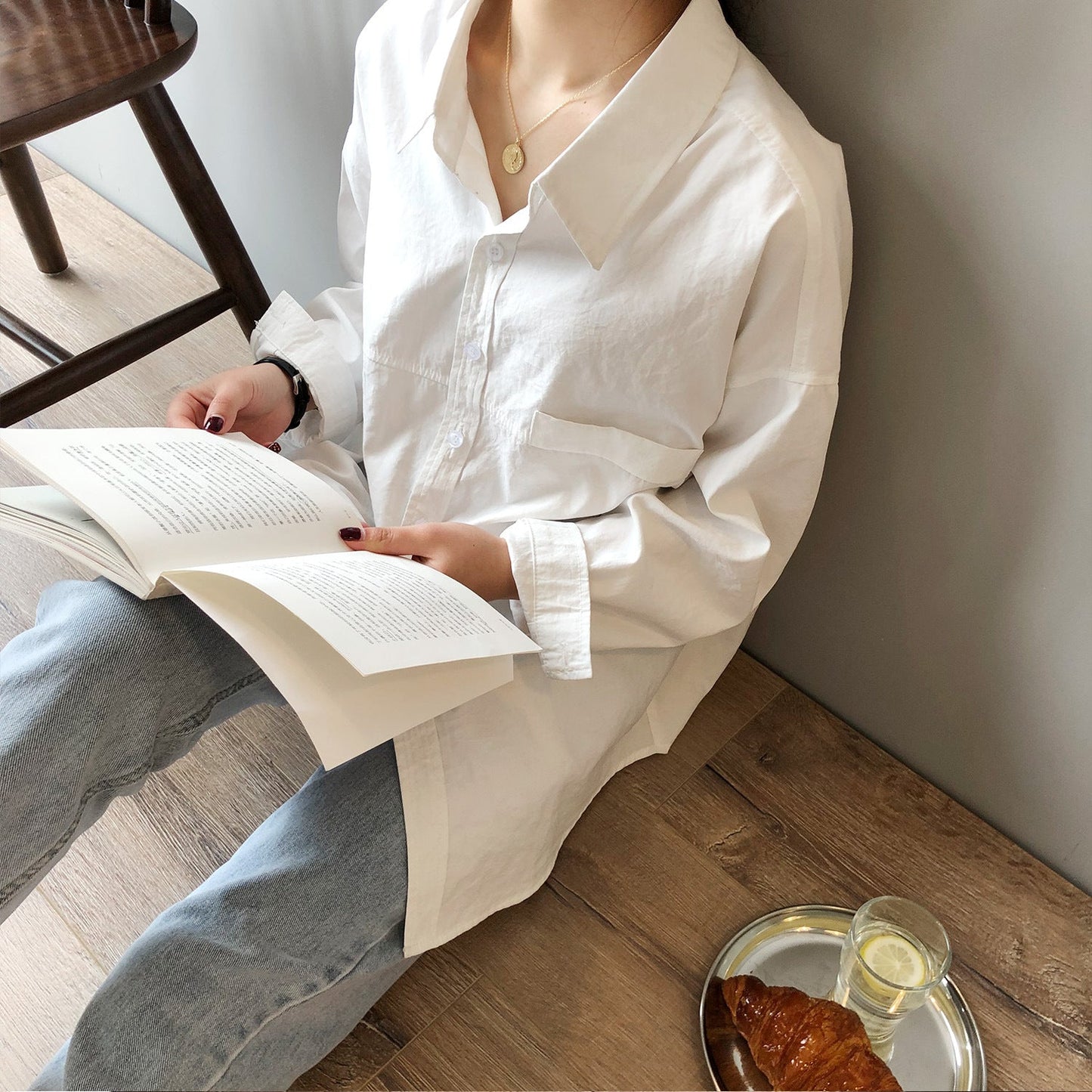 Classic Vintage Shirt with a Flattering Fit