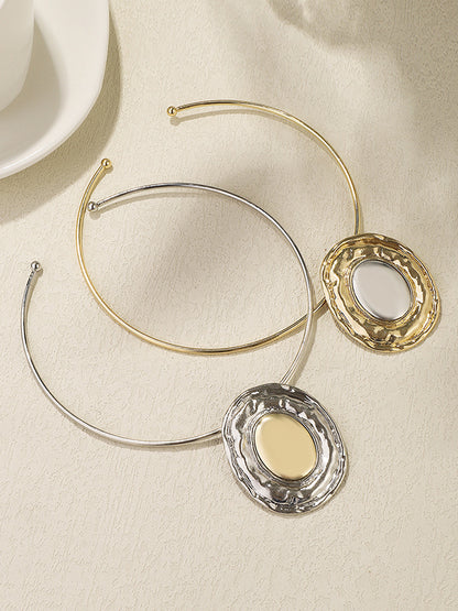 Effortlessly Elegant Garment with a Timeless Design