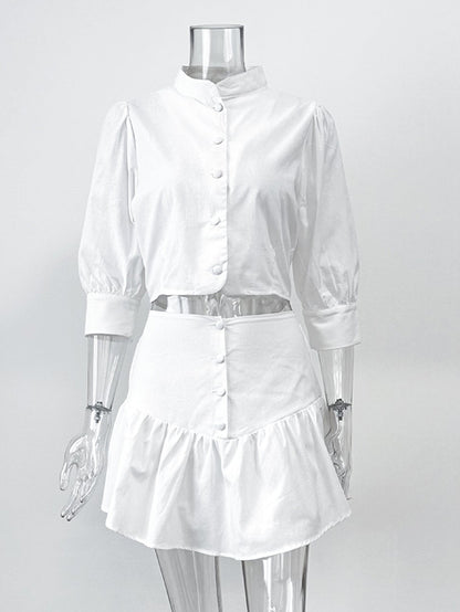 Sophisticated Blouse with a Clean Classic Look