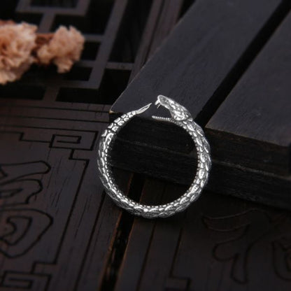 Effortlessly Elegant Garment with a Timeless Design