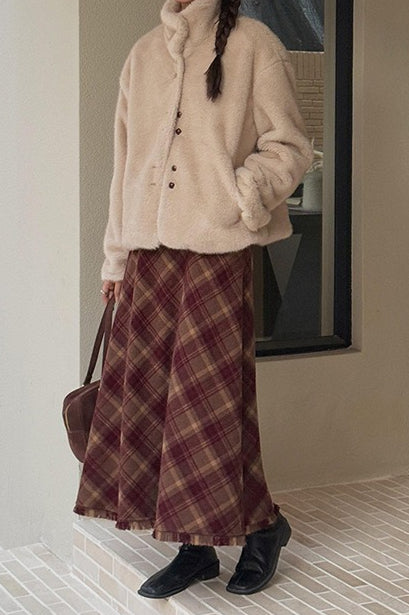 Effortlessly Elegant Garment with a Timeless Design