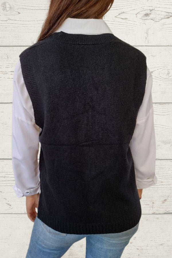 Classic Vintage Sweater with a Flattering Fit
