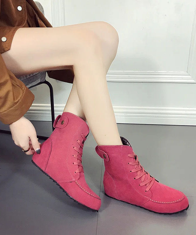 Well Tailored Boots with a Graceful Silhouette