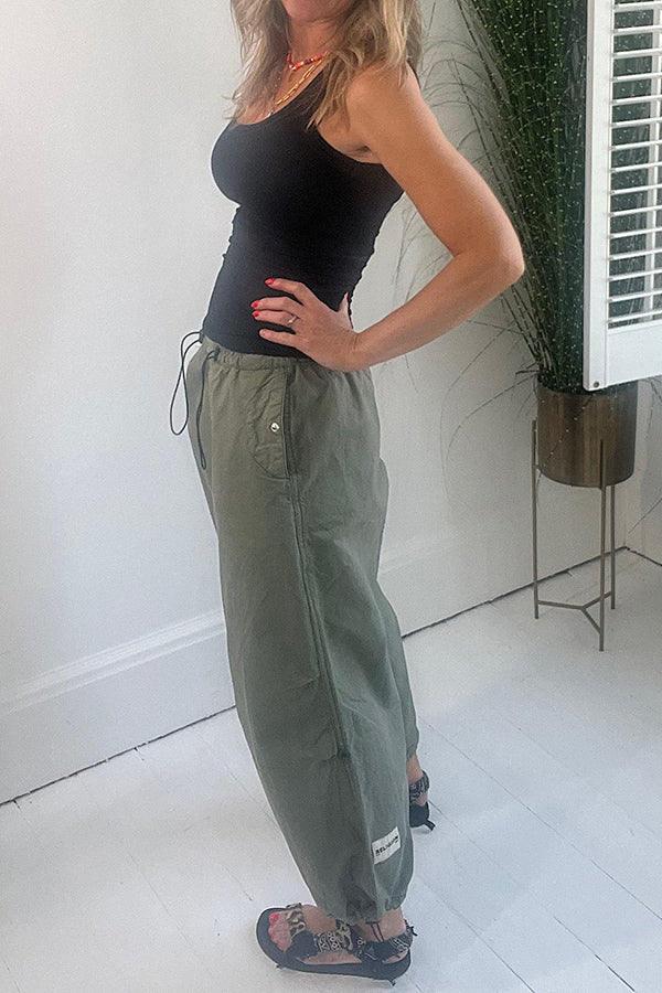 Elegantly Styled Pants for Everyday Wear