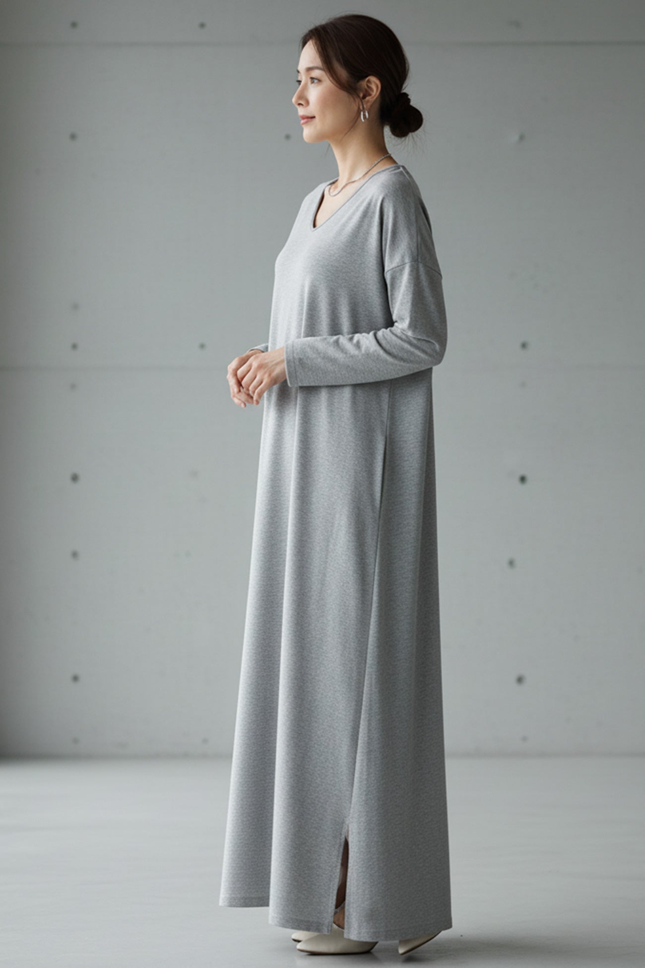 Well Tailored Dress with a Graceful Silhouette