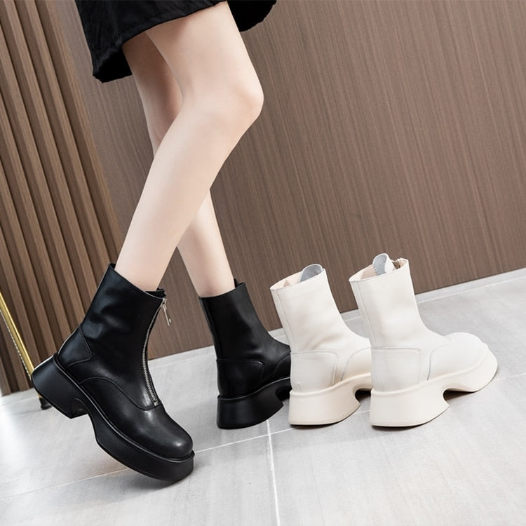 Elegantly Styled Boots for Everyday Wear