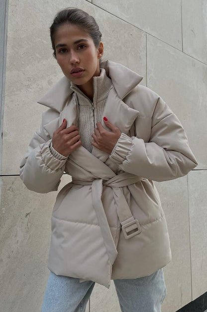 Well Tailored Coat with a Graceful Silhouette