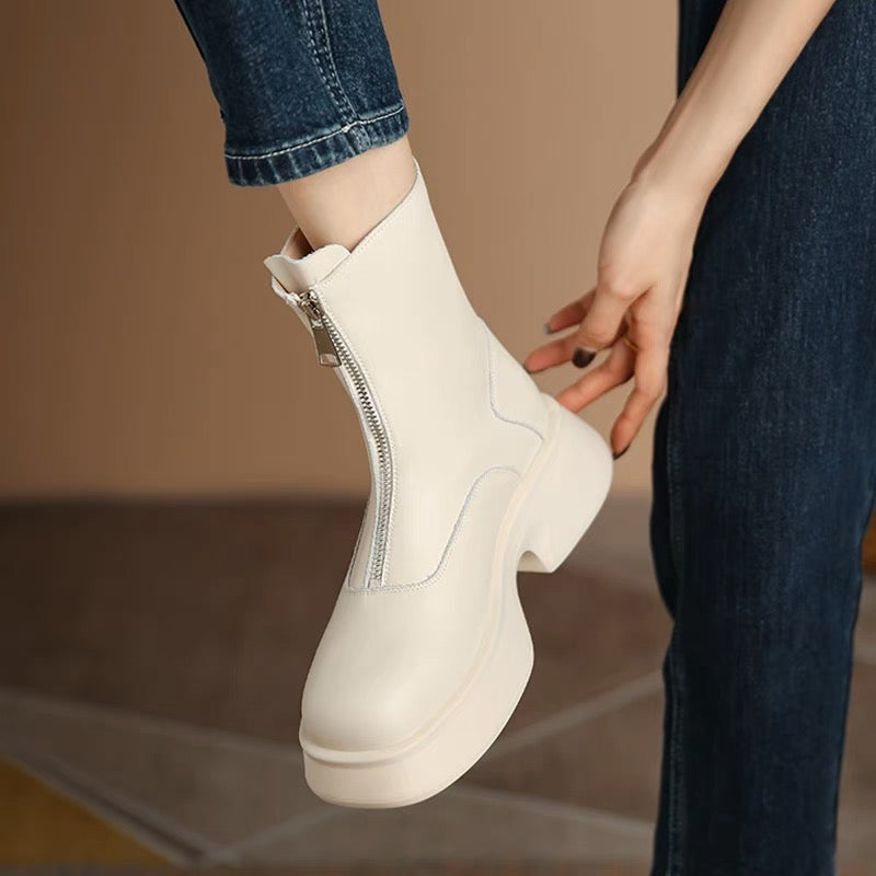 Elegantly Styled Boots for Everyday Wear