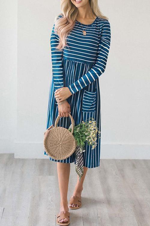 Beautifully Finished Dress in a Timeless Design