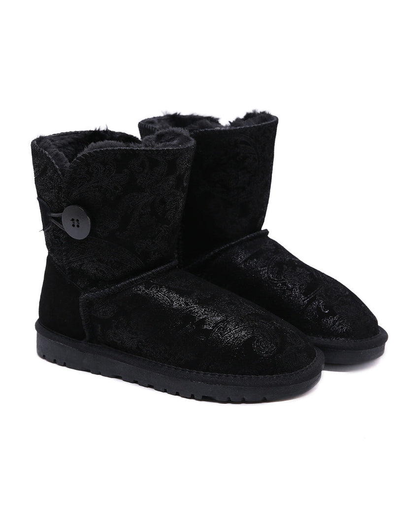 Elegantly Styled Boots for Everyday Wear