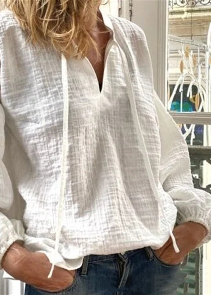Sophisticated Blouse with a Clean Classic Look