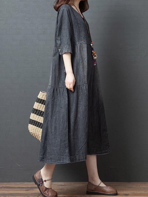 Classic Vintage Dress with a Flattering Fit