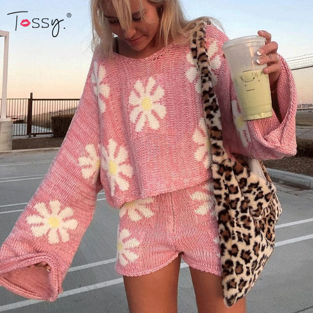 Effortlessly Elegant Sweater with a Timeless Design
