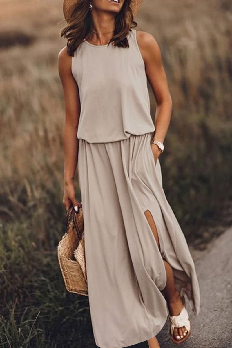 Beautifully Finished Dress in a Timeless Design