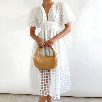 Beautifully Crafted Dress in a Classic Style
