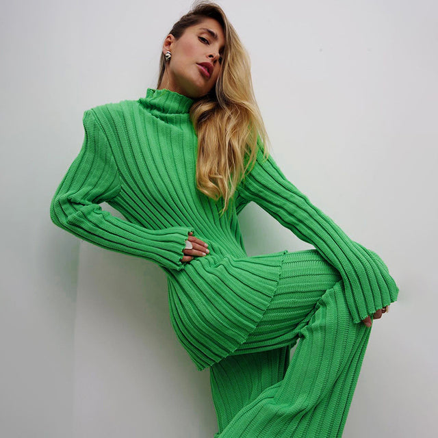 Beautifully Finished Sweater in a Timeless Design