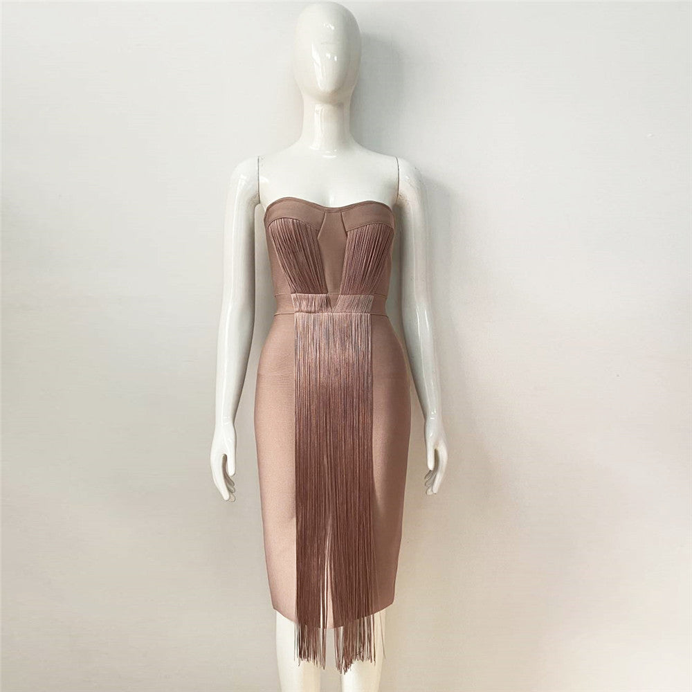 Effortlessly Elegant Dress with a Timeless Design