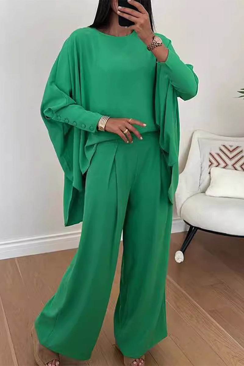 Gracefully Styled Garment for Any Occasion