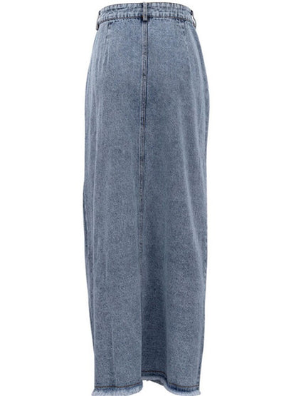 Effortlessly Elegant Garment with a Timeless Design