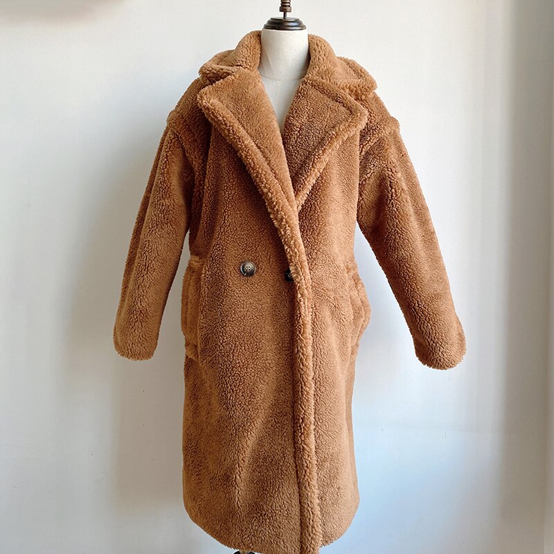 Gracefully Styled Coat for Any Occasion