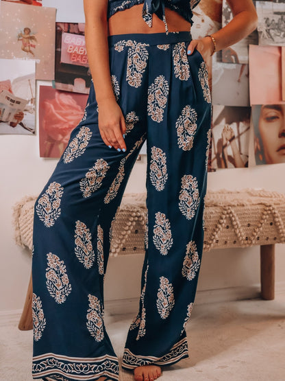Gracefully Styled Pants for Any Occasion