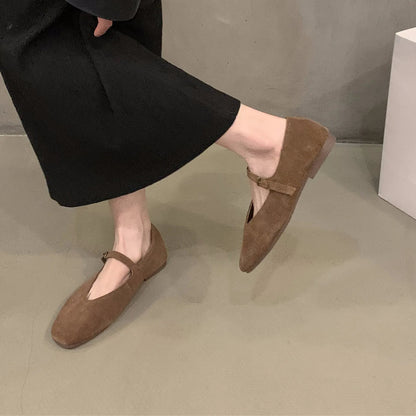 Classic Vintage Shoes with a Flattering Fit