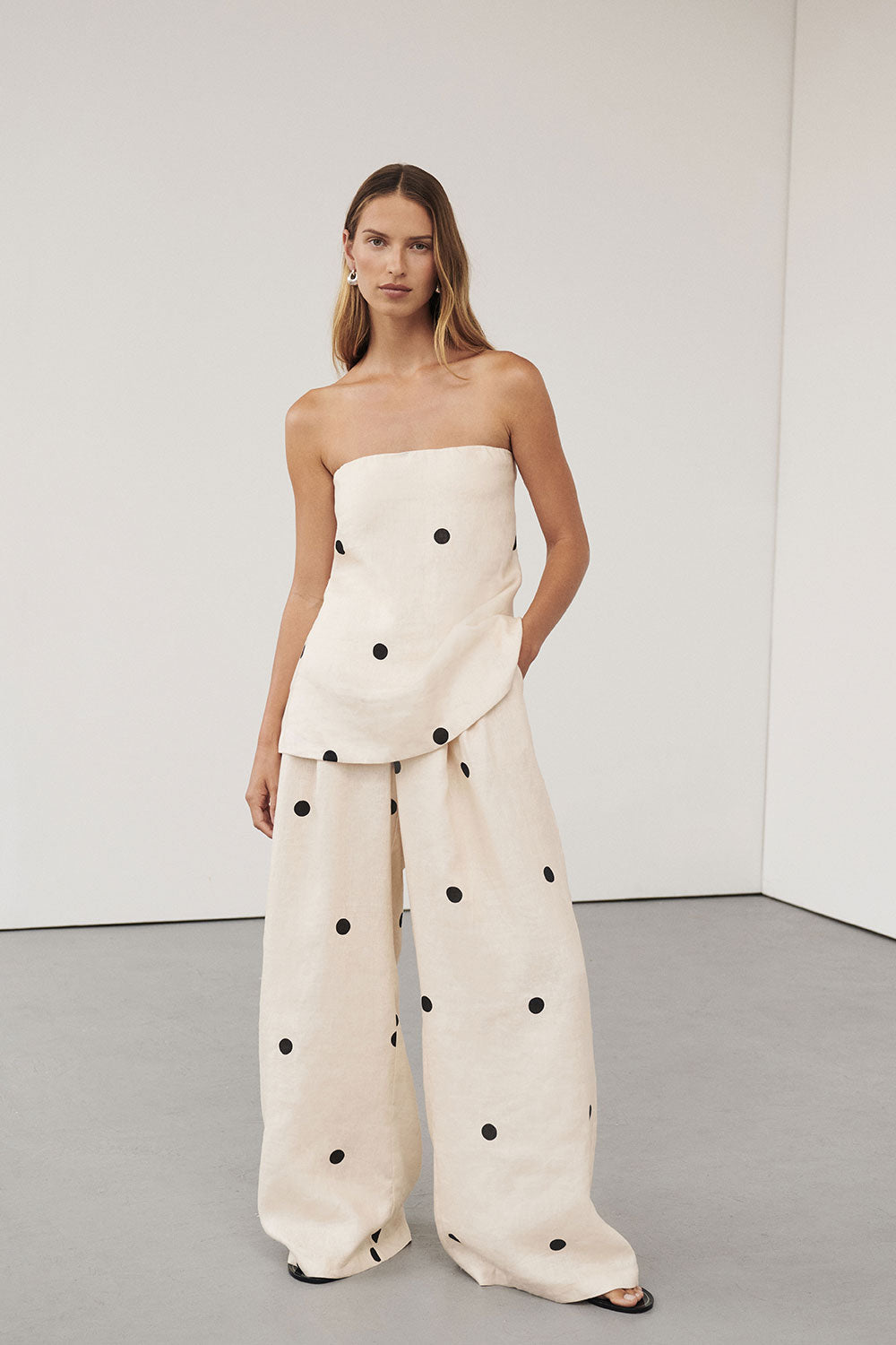 Classic Vintage Pants with a Flattering Fit