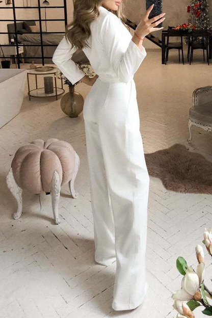 Effortlessly Elegant Garment with a Timeless Design