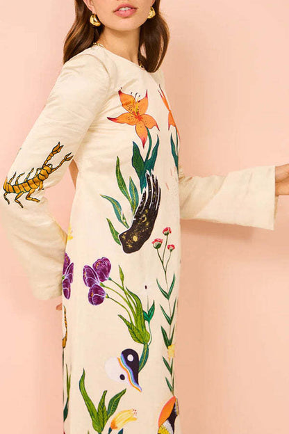 Beautifully Finished Dress in a Timeless Design