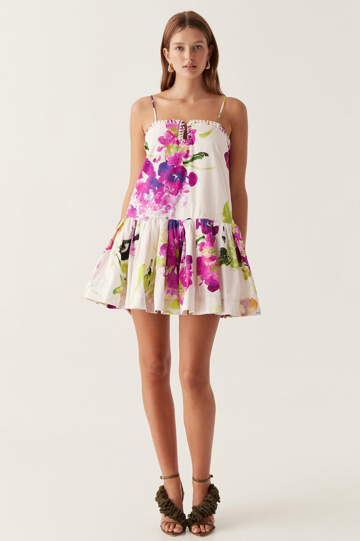 Gracefully Styled Dress for Any Occasion
