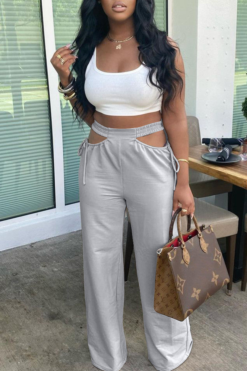 Classic Vintage Trousers with a Flattering Fit
