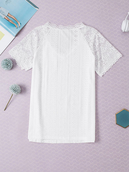 Beautifully Crafted T-Shirt in a Classic Style