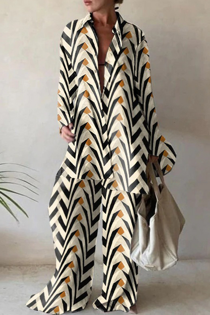 Effortlessly Elegant Garment with a Timeless Design