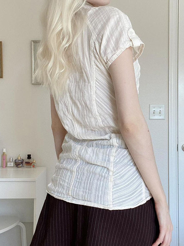 Classic Vintage Shirt with a Flattering Fit
